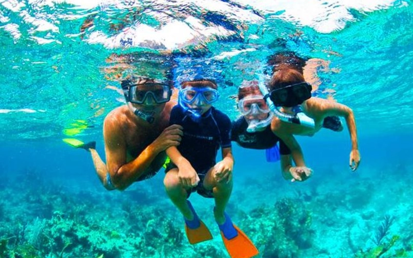 independent snorkeling Roatan independent snorkeling Roatan