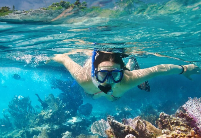 roatan snorkeling spots