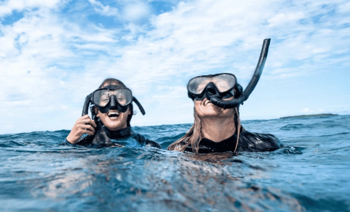 What time of day is best to snorkel at Julian Rocks?