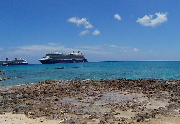 Seven Mile Beach snorkeling