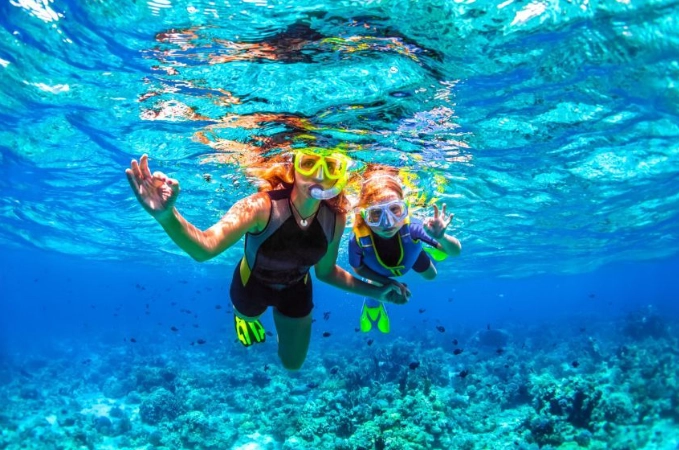 best time to snorkel