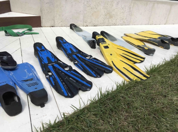 how to clean snorkel mask