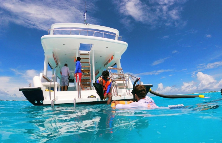 Maldives snorkeling packages Maldives snorkeling packages