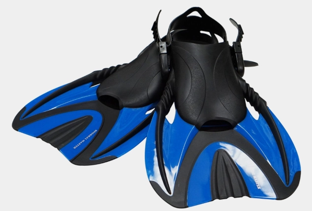 snorkeling fins