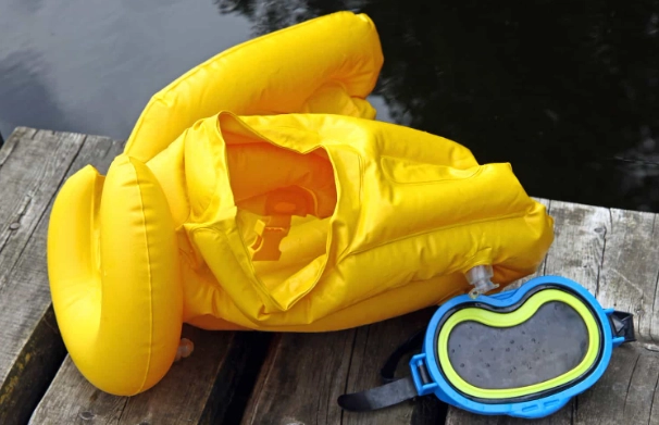 best snorkeling vest best snorkeling vest