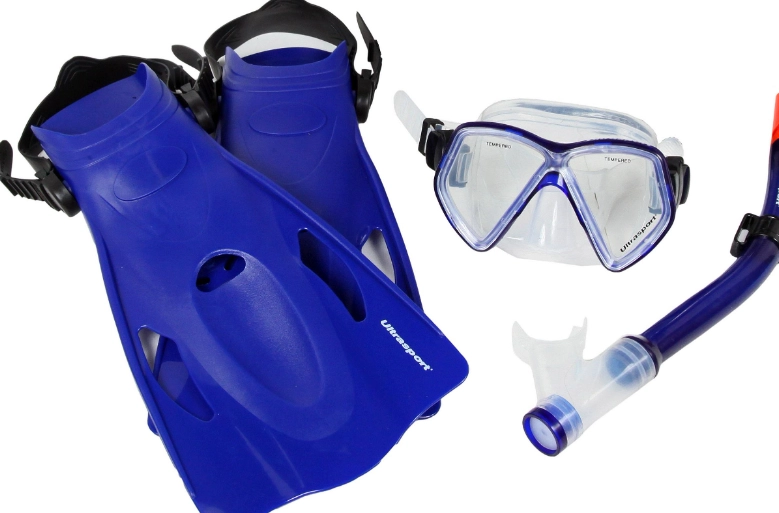 children snorkel gear safety