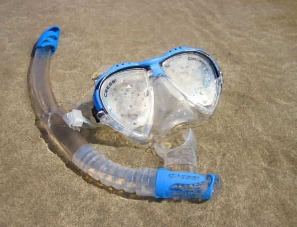 snorkeling gear maintenance