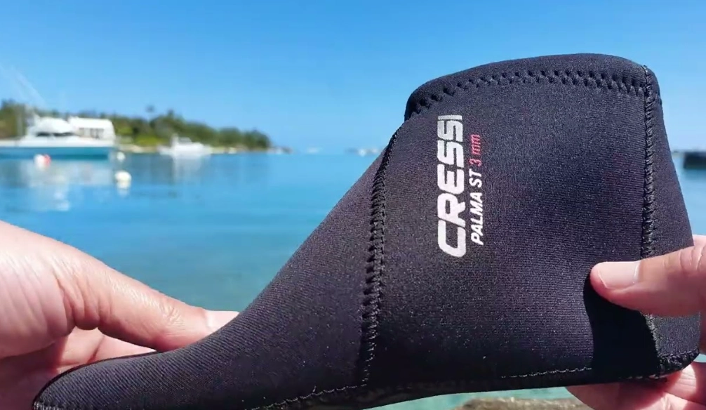 What socks to wear with snorkel fins?